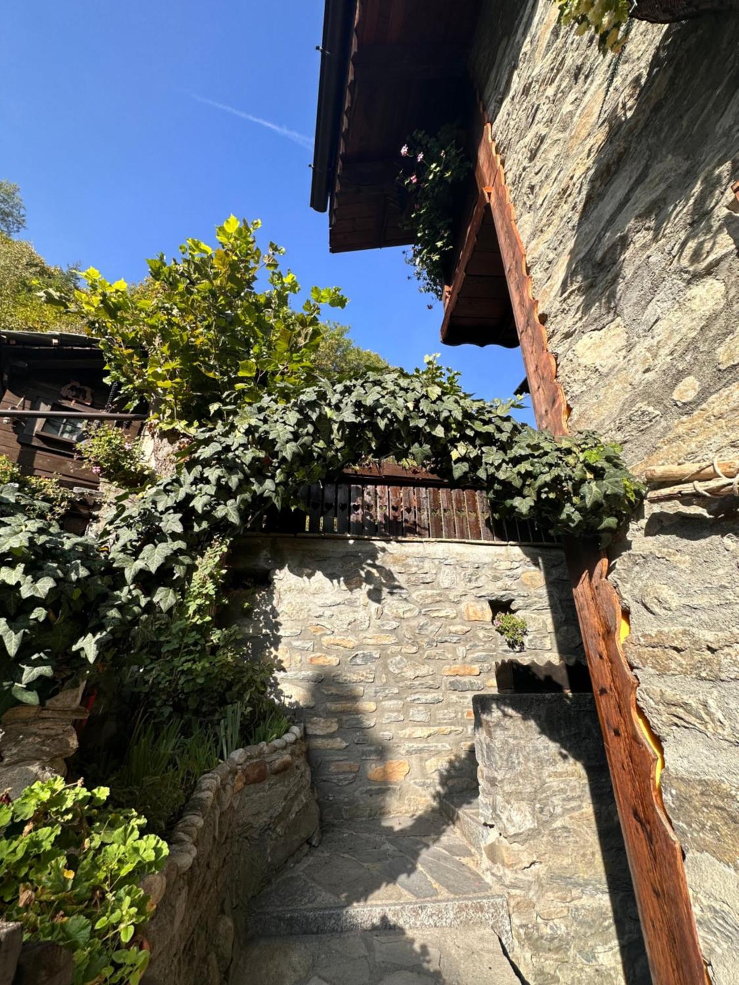 Le Grenier De Olga E Mario Apartment Pre-Saint-Didier Exterior photo